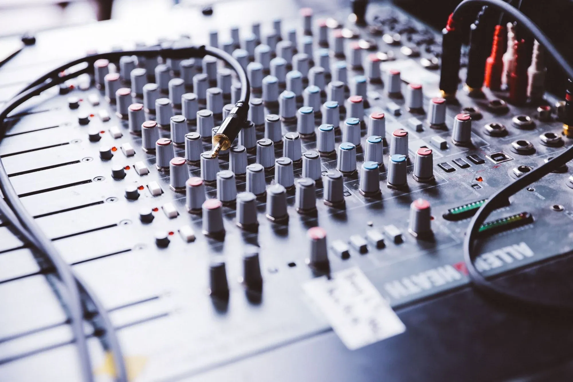 3 Costly AV Mistakes Every Event Planner Must Avoid